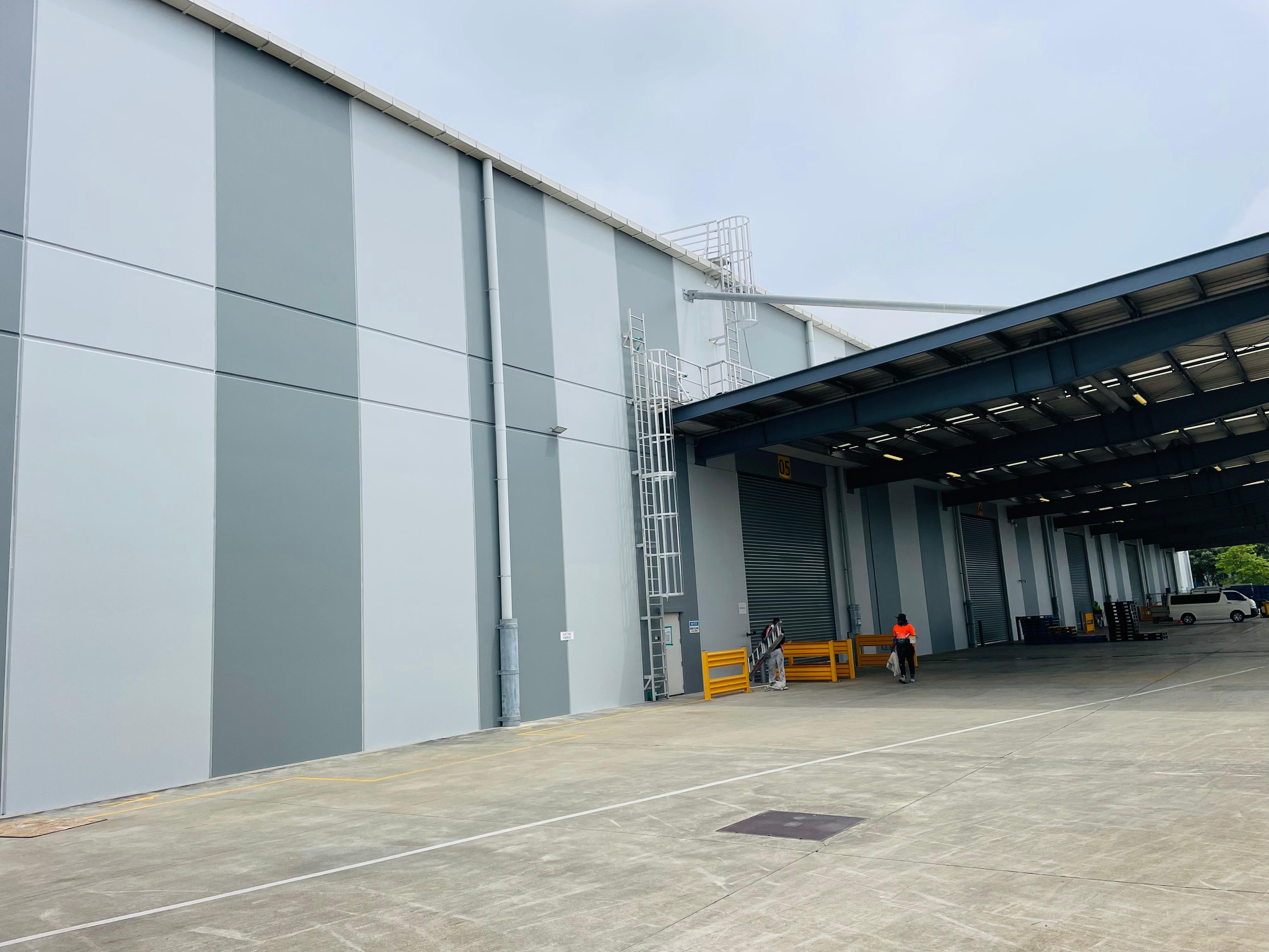 Industrial building exterior gallery image 3